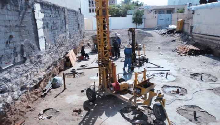 بهسازی خاک زیر فونداسیون ساختمان مهمانسرای صندوق توسعه کشاورزی به روش میکروپایل تحکیمی جهت کنترل روانگرایی در شهر بوشهر
